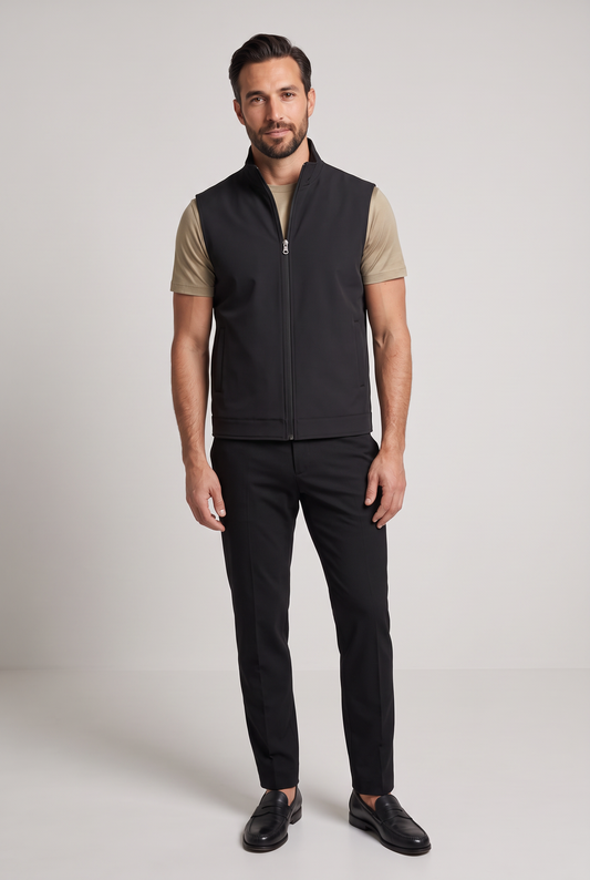Tweezijdige bodywarmer zwart - volledige look op model, studio
