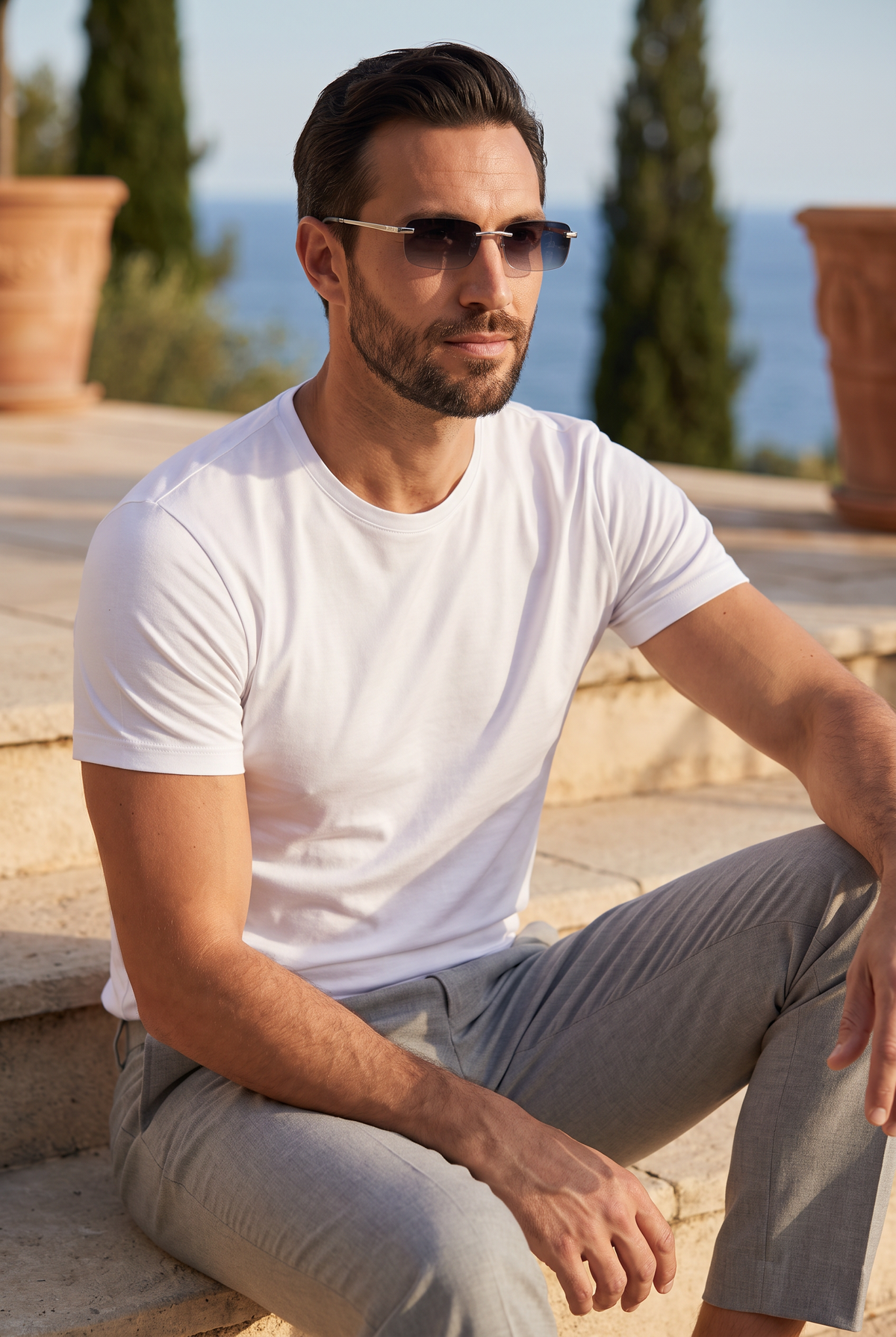 Eyewear Black Silver zonnebril - lifestyle op Rivièra-terras