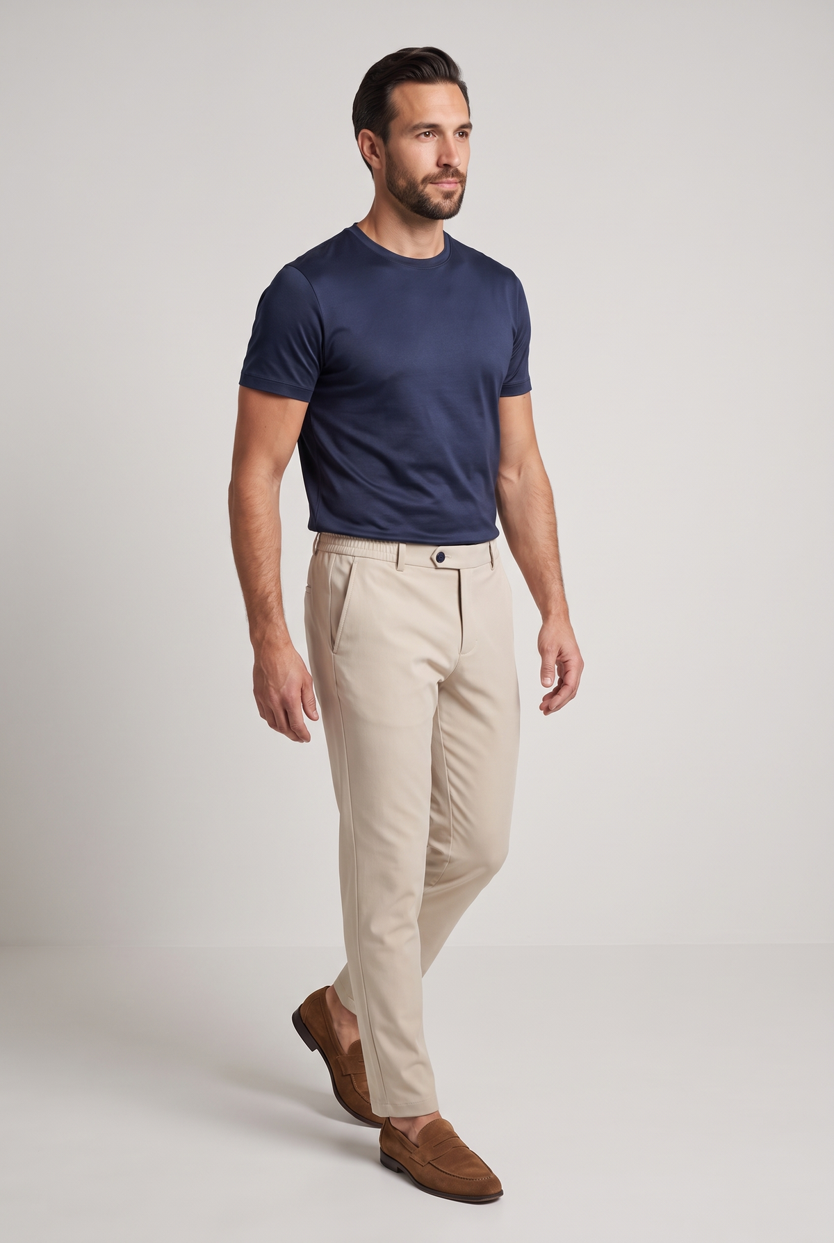 Premium pantalon beige - zijaanzicht in beweging, studio
