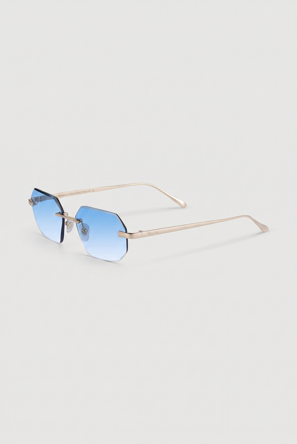 Astos Eyewear Diamond Cut Sky Blue - randloze zonnebril, schuin aanzicht