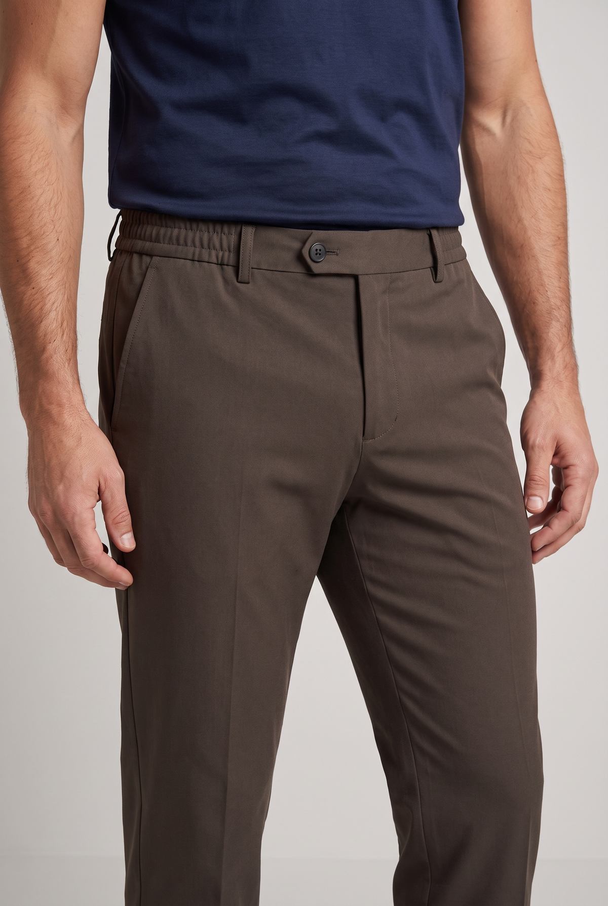 Premium pantalon bruin - detail tailleband en stof