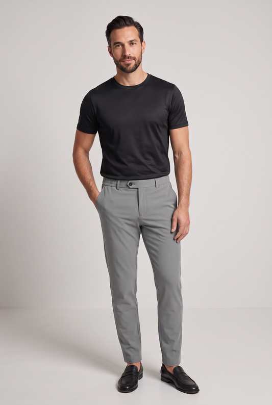 Premium pantalon grijs - vooraanzicht op model, studio