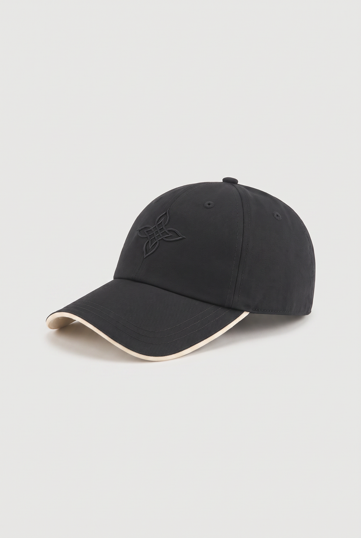 Baseball cap zwart, productfoto schuin vooraanzicht