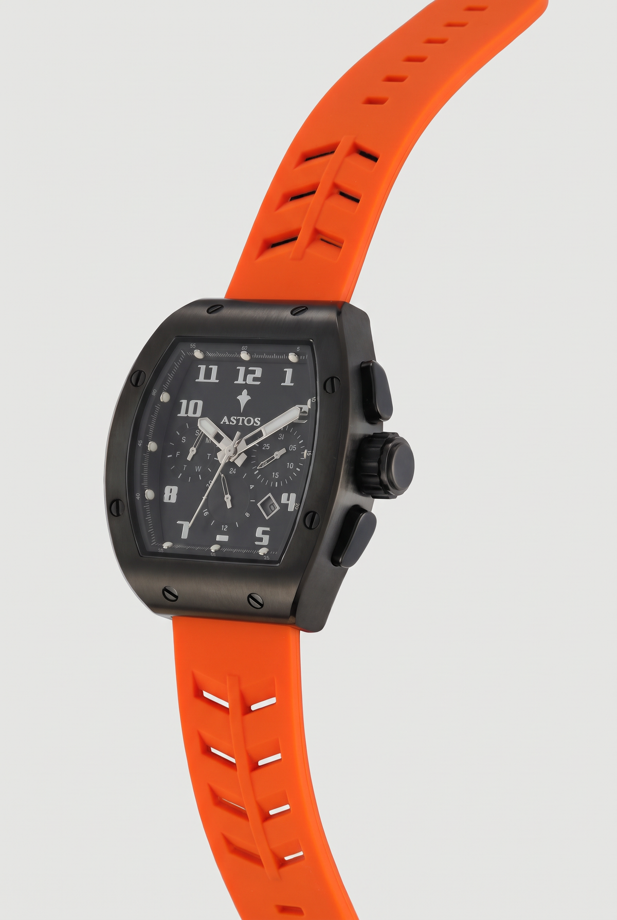 Astos Millionaire 2.0 Black met oranje band, driekwart zijaanzicht met kroon en drukknoppen