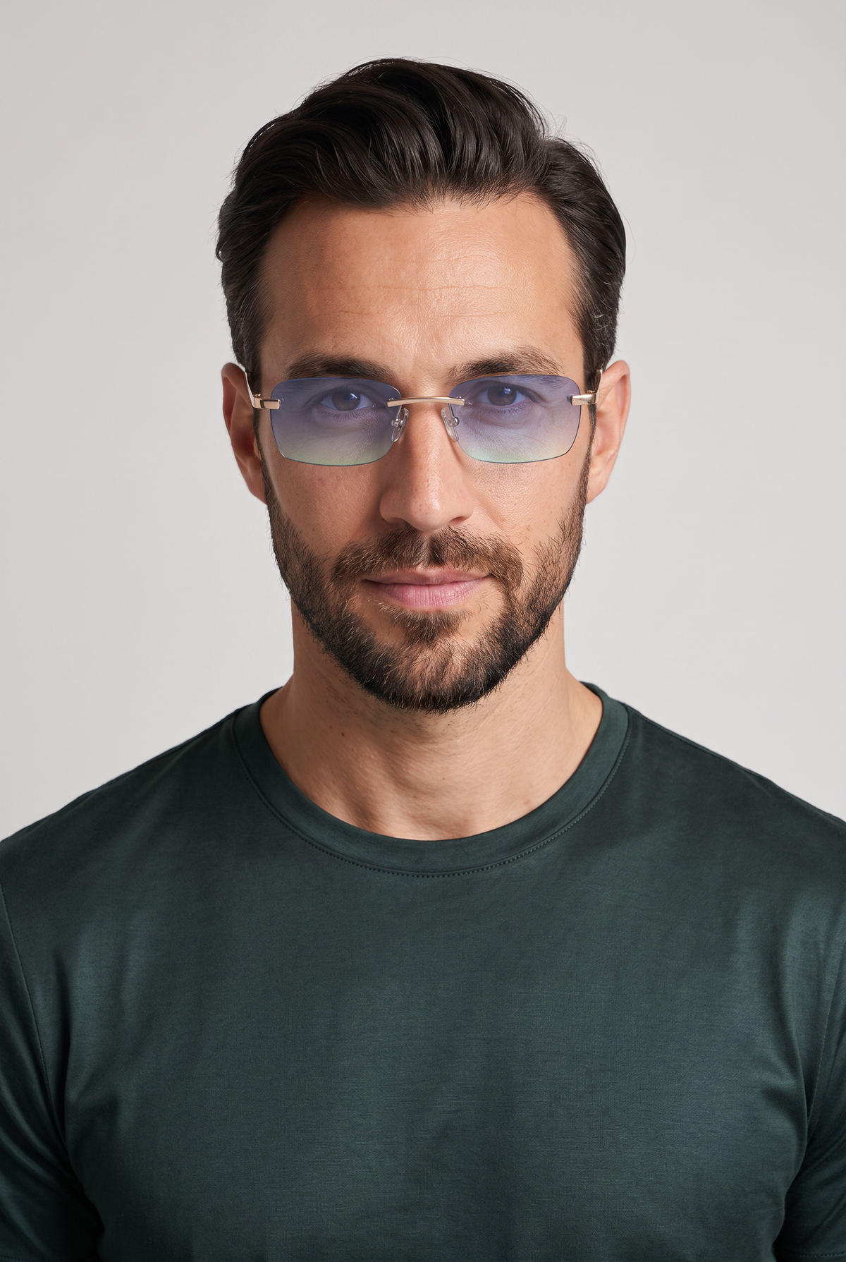 Astos Eyewear Blue Gradient witte poten - randloze zonnebril met blauw verloop gedragen door model, studio